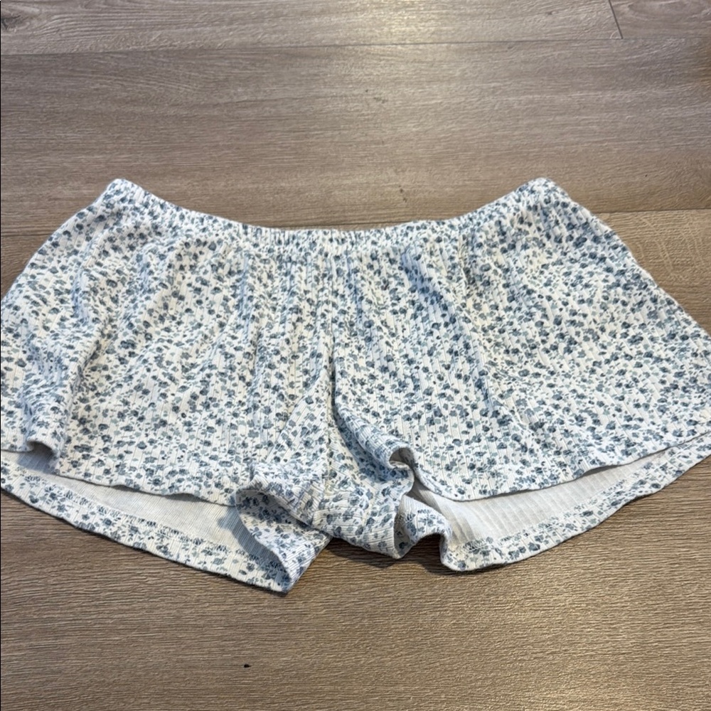 Brandy Melville White and Blue Athletic Shorts with Elastic Waistband